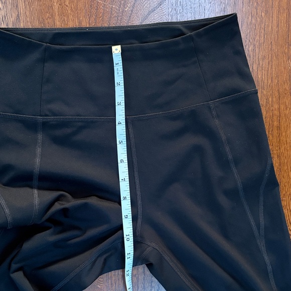 Girlfriend Collective Classic Black Cropped Leggings Medium - Picture 5 of 10